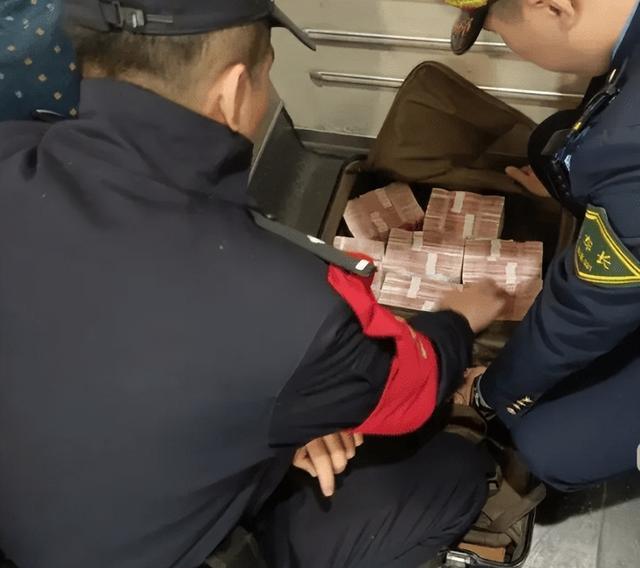最新带现金几十万能过安检方法分析(最方便真实的台州携带现金过安检有具体规定吗方法)